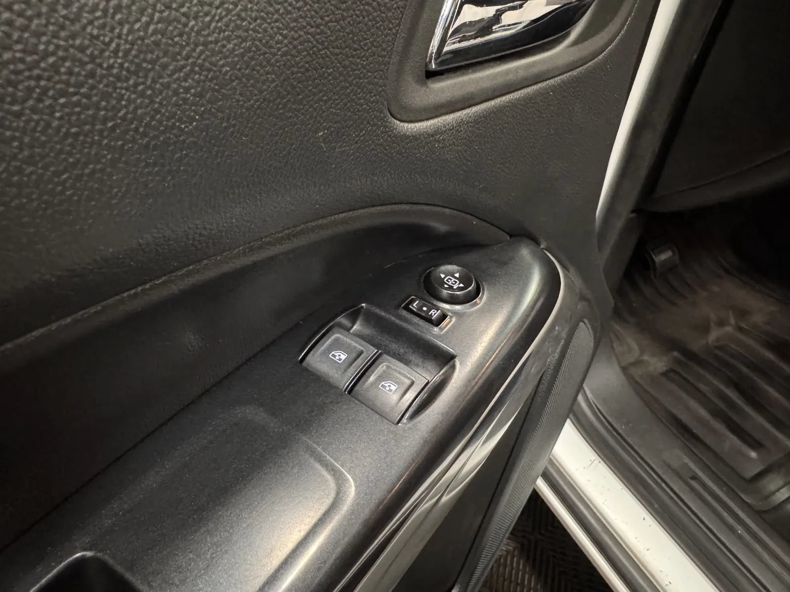Used 2022 Chevrolet Colorado LT w/ Fleet Safety Package AWD/4WD image 28