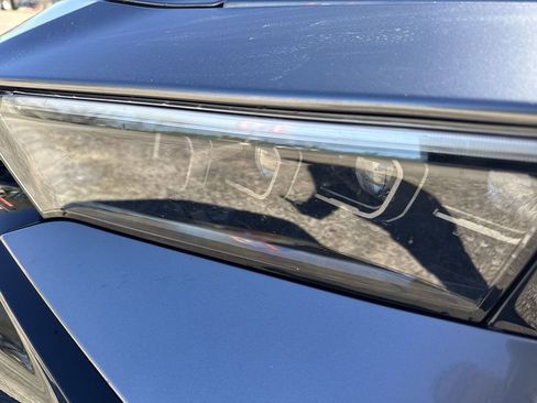 Used 2025 Toyota Crown Platinum image 10