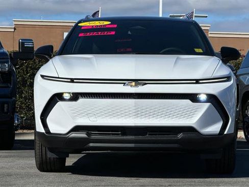 New 2026 Chevrolet Equinox EV LT image 9