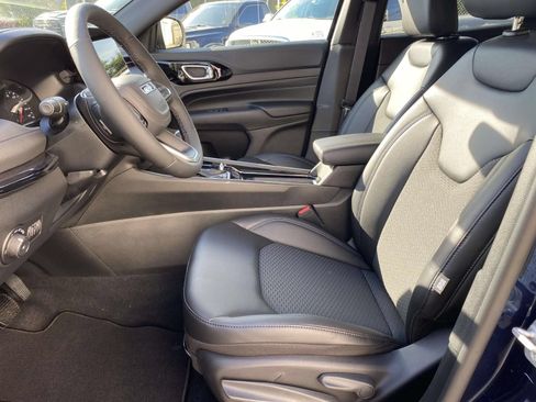 New 2026 Jeep Compass Latitude AWD/4WD image 14