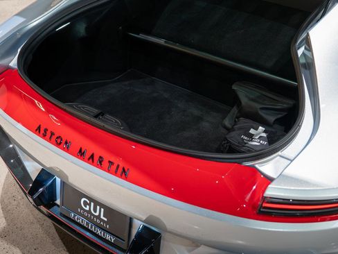 Used 2023 Aston Martin V12 Vantage RWD image 29
