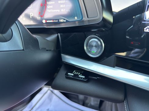 Used 2024 Chevrolet Corvette Stingray Preferred Cpe w/ 2LT image 23