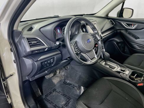 Used 2023 Subaru Forester Premium AWD/4WD image 9