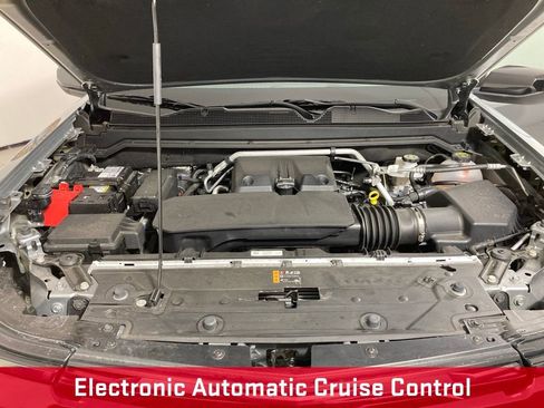 Used 2024 Chevrolet Colorado Z71 w/ Z71 Convenience Package 2 image 29