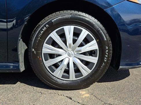 Used 2019 Toyota Camry LE image 8