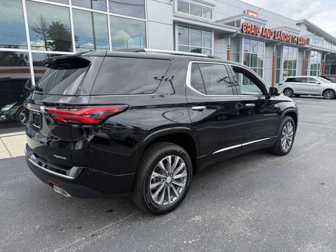 Used 2023 Chevrolet Traverse Premier w/ LPO, Floor Liner Package FWD image 10
