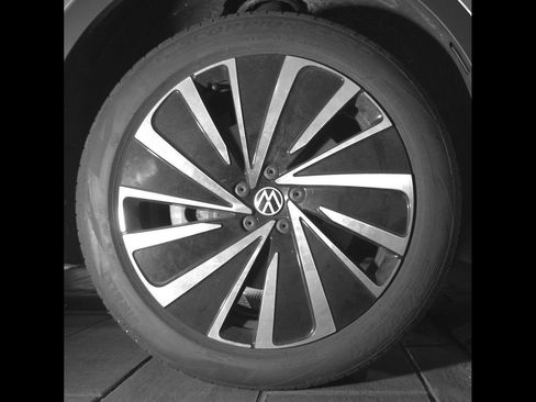 Certified 2024 Volkswagen ID.4 Pro AWD/4WD image 11