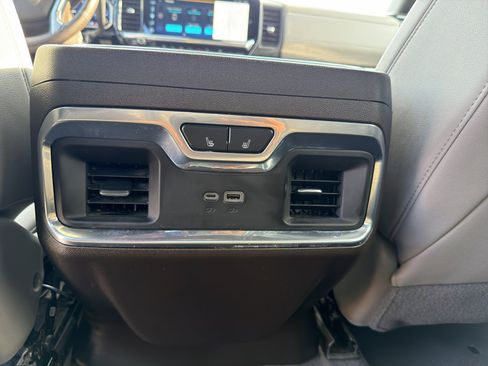 Used 2025 Chevrolet Silverado 2500 LTZ w/ LTZ Premium Package AWD/4WD image 31