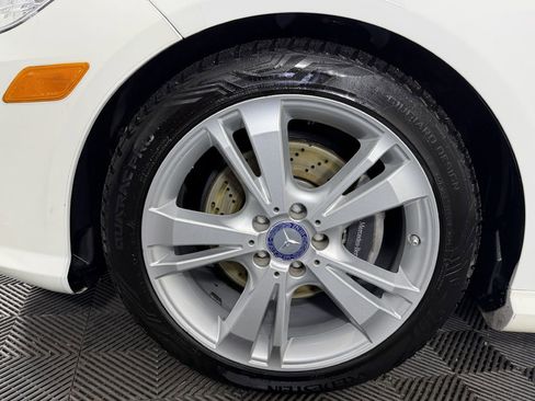 Used 2013 Mercedes-Benz E 350 4MATIC Sedan image 36