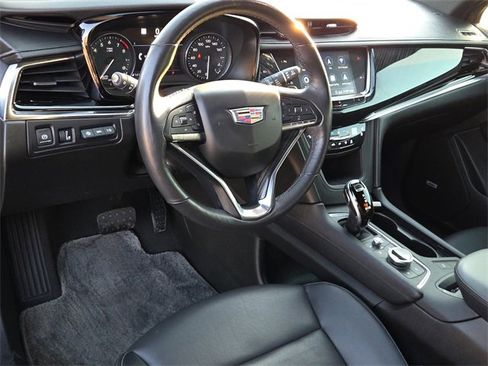 Used 2020 Cadillac XT6 Premium Luxury image 16