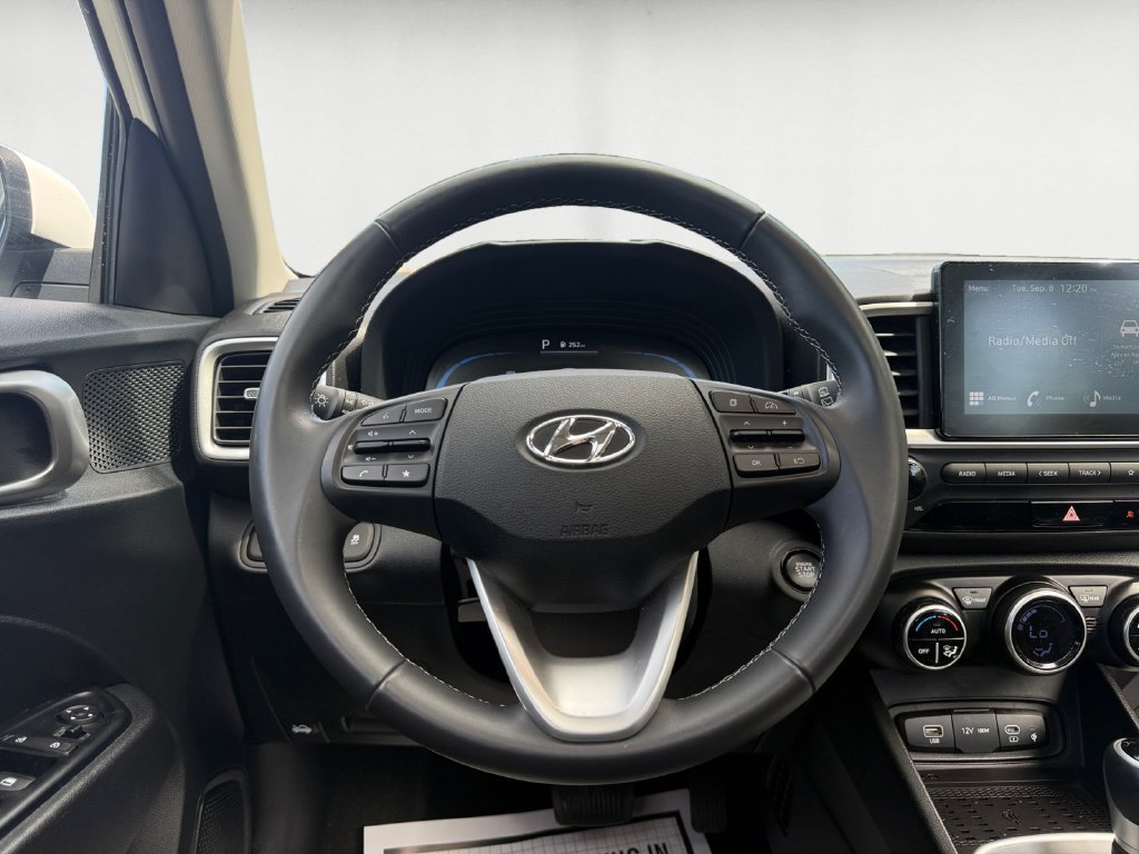 Certified 2026 Hyundai Venue SEL FWD image 10