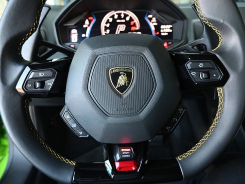 Used 2021 Lamborghini Huracan EVO RWD image 53