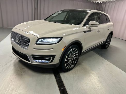 Used 2020 Lincoln Nautilus Reserve w/ Equipment Group 201A AWD/4WD image 3