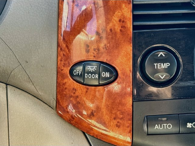 Used 2008 Toyota Sienna XLE w/ Towing Prep Pkg FWD image 32