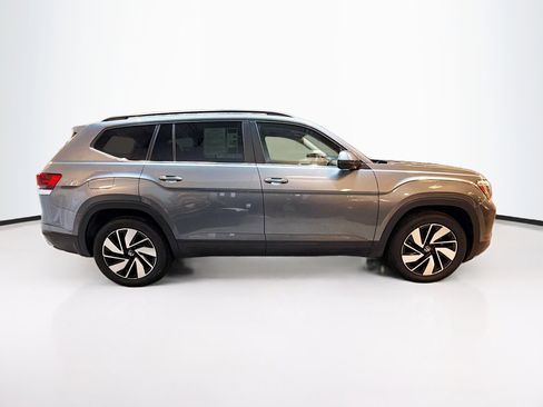 Used 2024 Volkswagen Atlas SE image 10