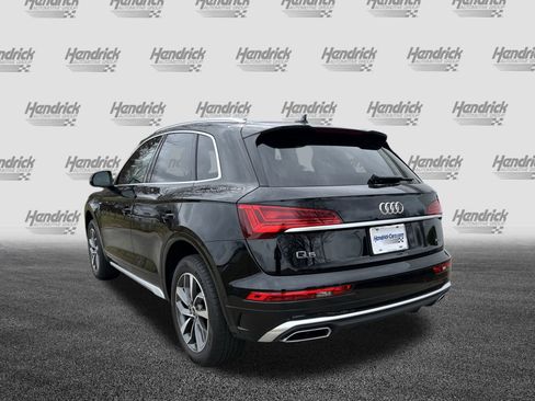 Used 2023 Audi Q5 2.0T Prestige w/ Prestige Package image 9