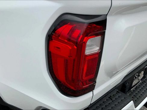 New 2026 GMC Canyon Elevation image 14