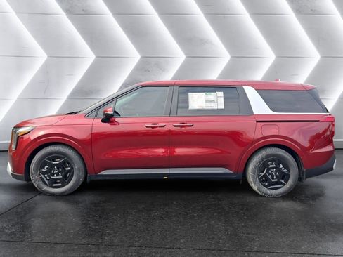 New 2026 Kia Carnival LXS image 2
