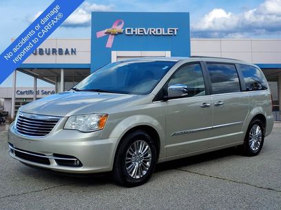Used 2014 Chrysler Town & Country Touring-L w/ Driver Convenience Group