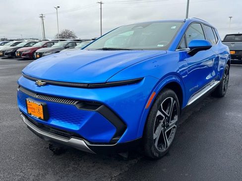 Used 2024 Chevrolet Equinox EV LT image 8