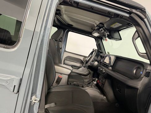 Certified 2025 Jeep Wrangler Unlimited Rubicon 4xe w/ Convenience Group image 30