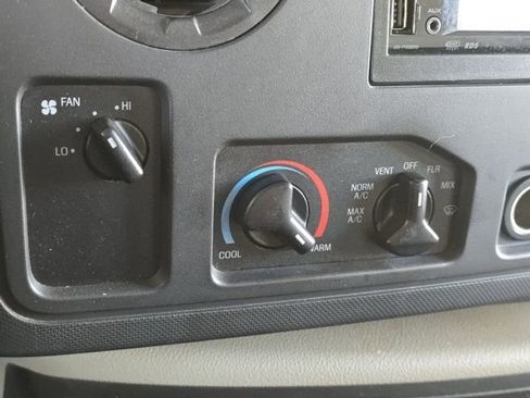 Used 2014 Ford E-450 and Econoline 450 Super Duty w/ Motorhome Prep Package image 15