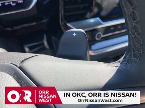 Used 2025 Chevrolet Silverado 1500 LTZ image 30