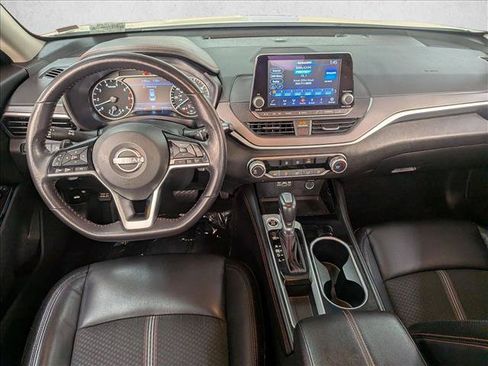 Used 2024 Nissan Altima 2.5 SR FWD image 22