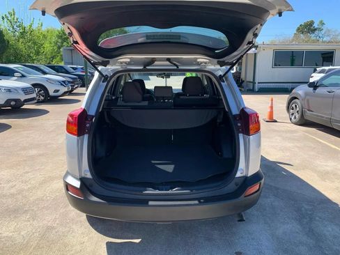 Used 2014 Toyota RAV4 LE FWD image 20