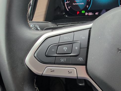 Used 2025 Volkswagen Atlas SE FWD image 13