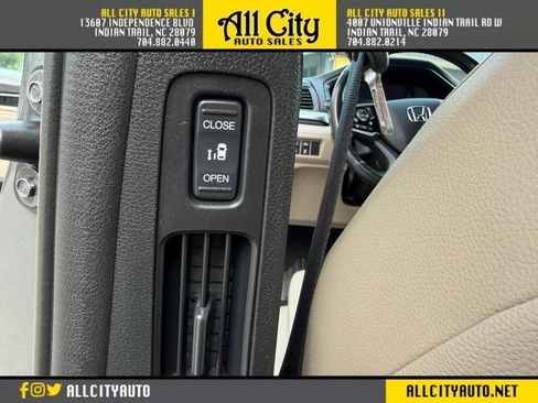 Used 2018 Honda Odyssey Elite image 46