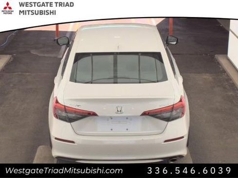 Used 2023 Honda Civic Sport image 5