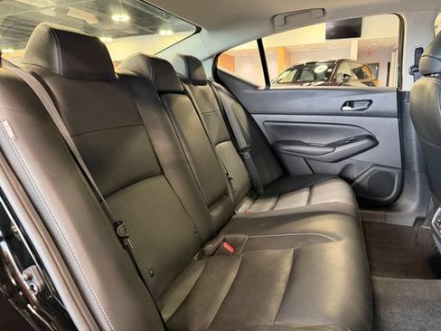 Used 2023 Nissan Altima 2.5 SL FWD image 22