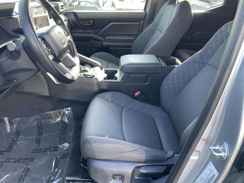 Used 2025 Toyota Tacoma SR5 AWD/4WD image 23