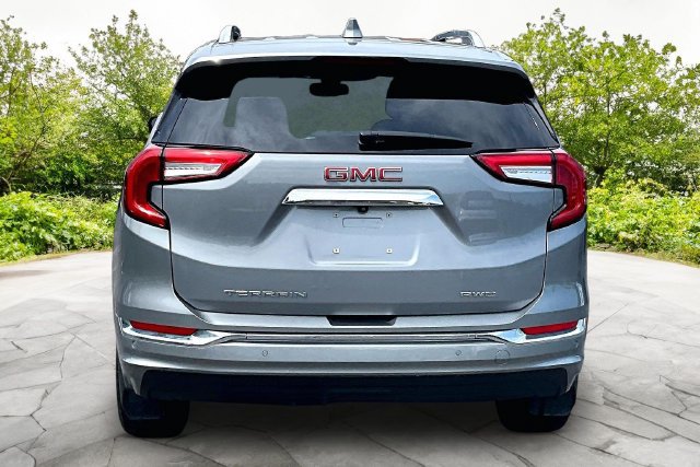 Used 2023 GMC Terrain Denali AWD/4WD image 4