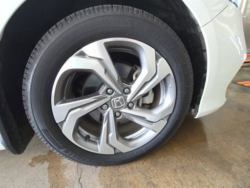 Used 2018 Honda Accord EX-L image 25