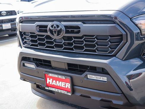 New 2026 Toyota Tacoma TRD Off-Road AWD/4WD image 11