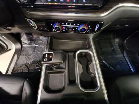 Certified 2025 Chevrolet Silverado 1500 LT Trail Boss w/ Convenience Package II AWD/4WD image 21