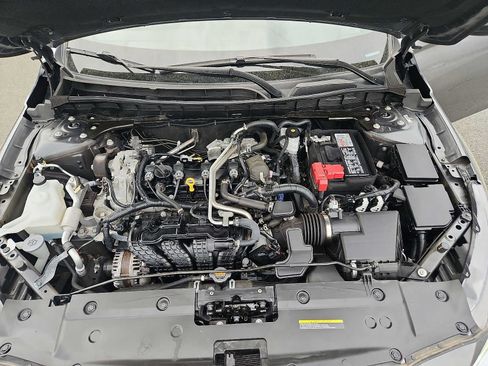 Used 2024 Nissan Altima 2.5 SV FWD image 27