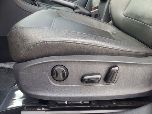 Used 2017 Volkswagen Passat 1.8T R-Line image 16