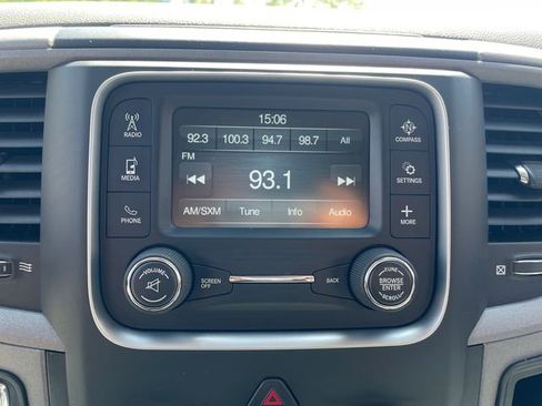 Used 2018 RAM 1500 Express AWD/4WD image 19