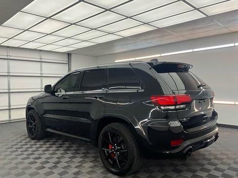 Used 2016 Jeep Grand Cherokee SRT image 21