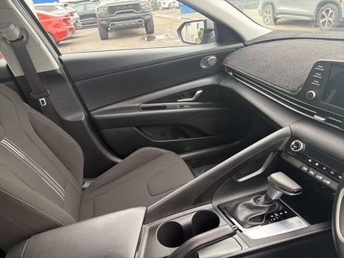 Used 2023 Hyundai Elantra SEL w/ Cargo Package image 7