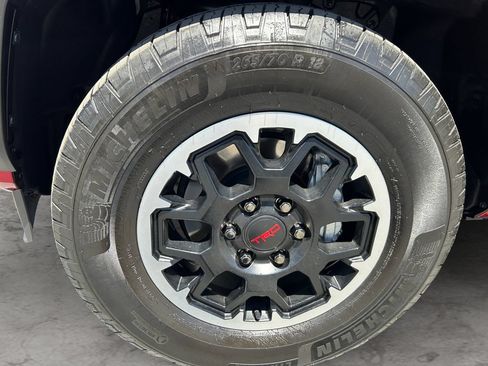 Certified 2025 Toyota 4Runner 4WD image 9