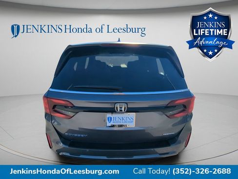 New 2026 Honda Odyssey Touring image 4