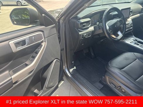 Used 2023 Ford Explorer XLT w/ Equipment Group 202A AWD/4WD image 9