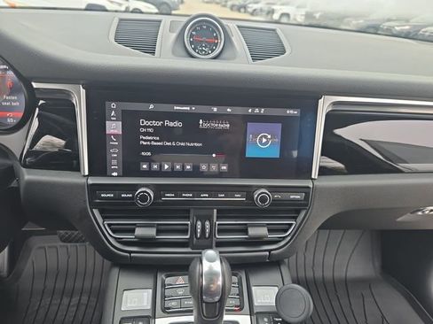 Used 2021 Porsche Macan S image 20