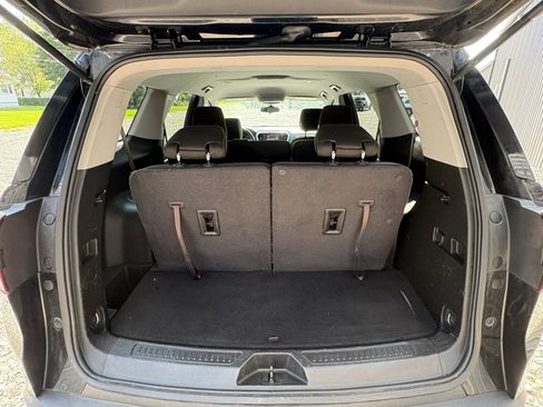 Used 2017 GMC Acadia SLE w/ LPO, Floor Liner Package FWD image 20