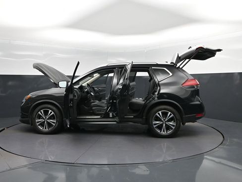 Used 2018 Nissan Rogue SL FWD image 46