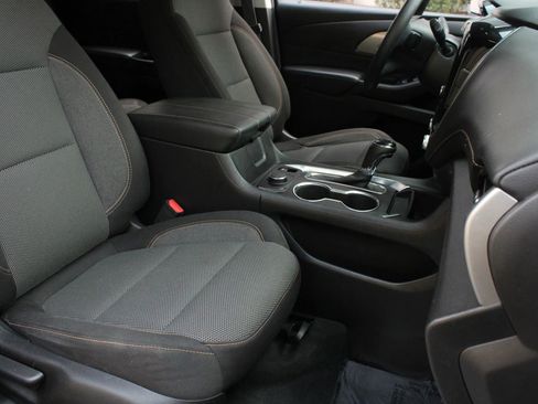 Used 2019 Chevrolet Traverse LS image 28